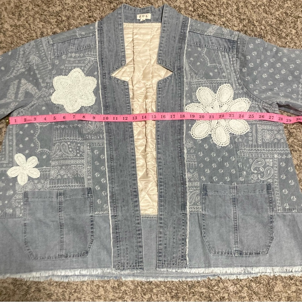 POL Oversized Quilted Jean Jacket, Sz S but fit larger, Crochet Flowers, Paisley - Picture 11 of 17